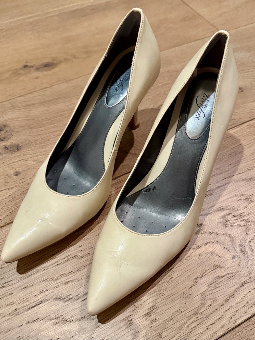 Alfani Cream Nude Patent Leather Pointed Toe Stiletto Heels Pumps Sz 8